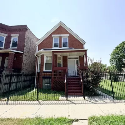 3BR House for Sale in Chicago, IL