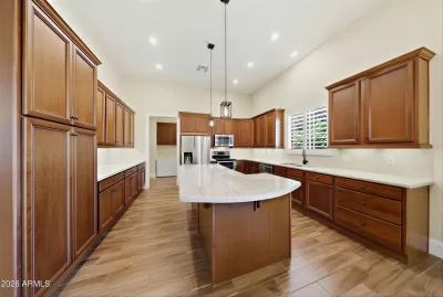3BR Townhouse for Sale in Phoenix, AZ