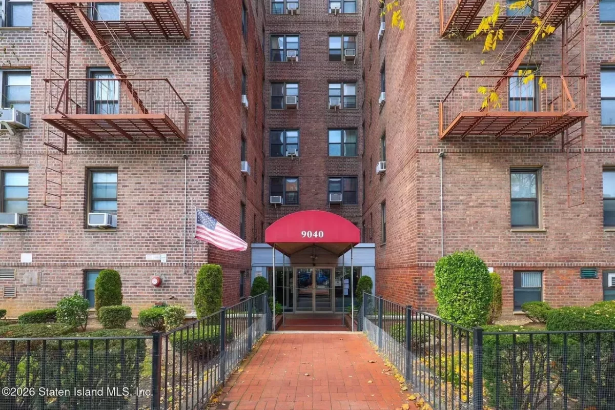 1BR House for Sale in Brooklyn, NY