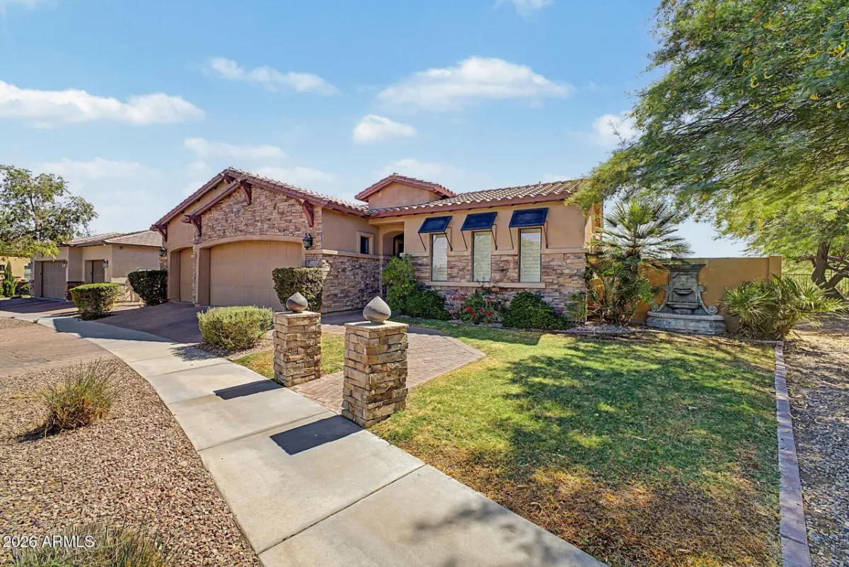 5BR House for Sale in Phoenix, AZ