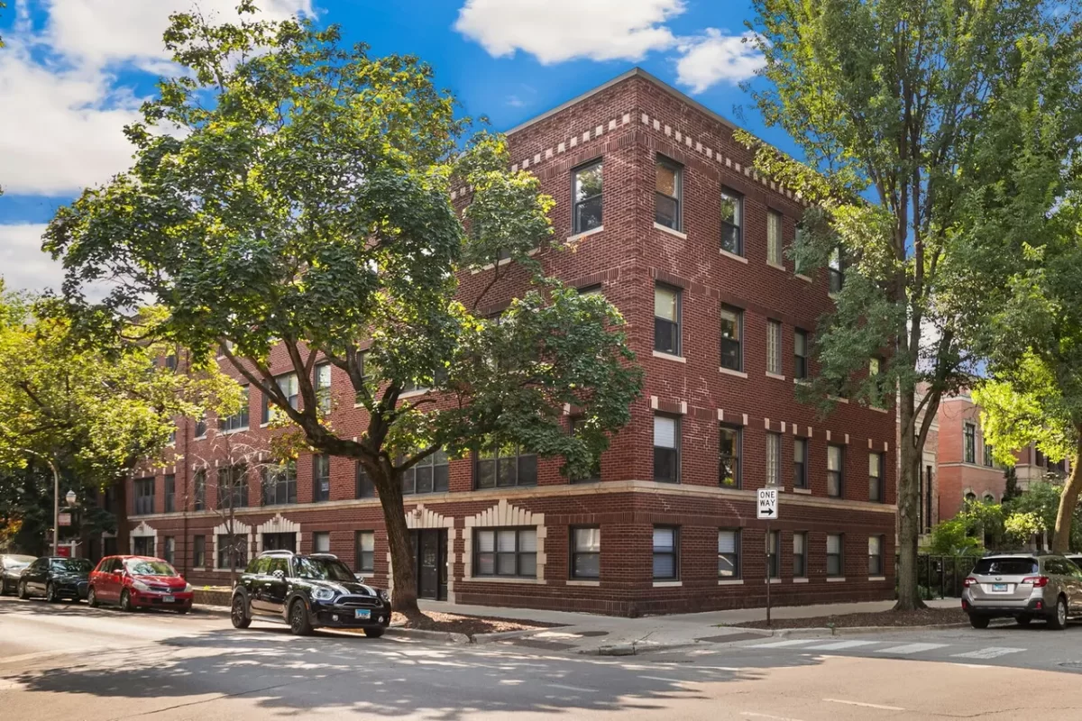 2BR Condo for Sale in Chicago, IL