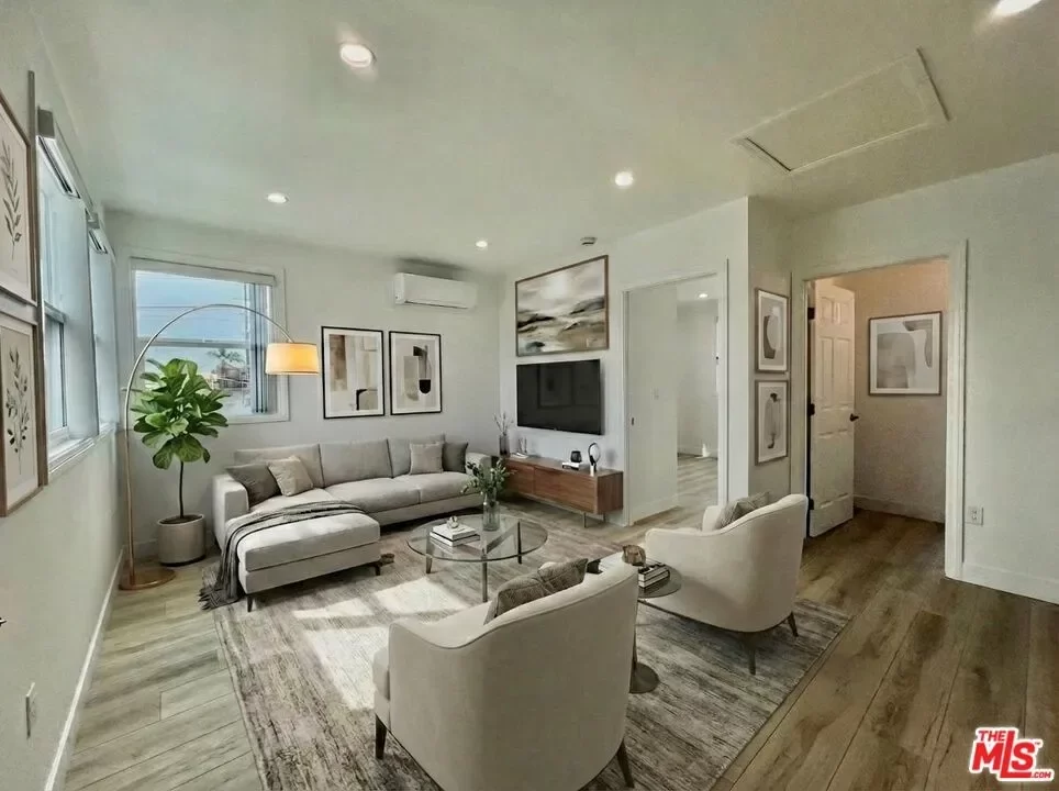 1BR Townhouse for Rent in Los Angeles, CA