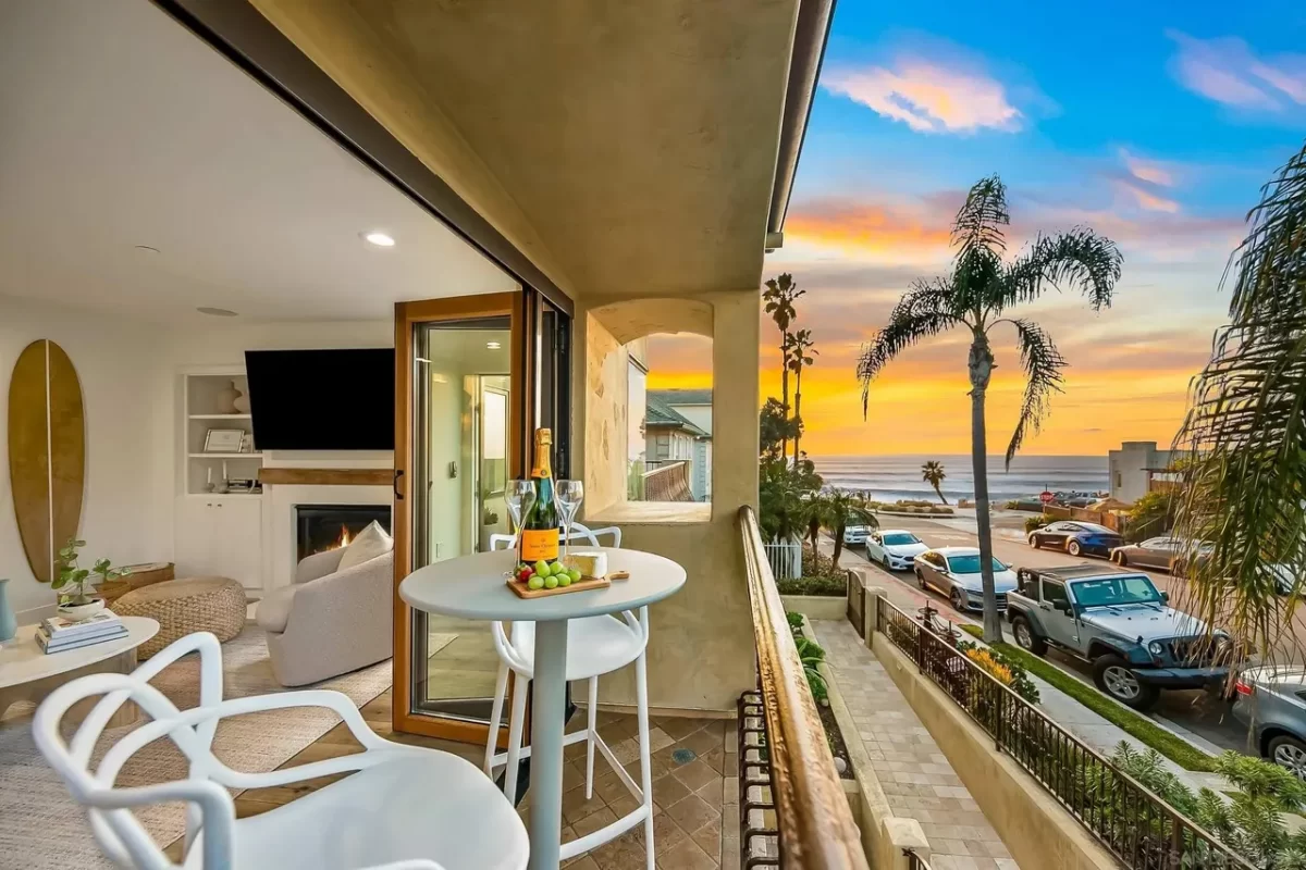 2BR Condo for Rent in La Jolla, CA