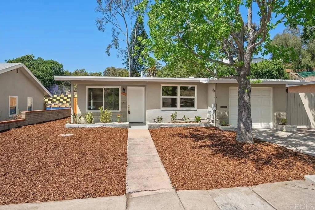 2BR House for Sale in San Diego, CA