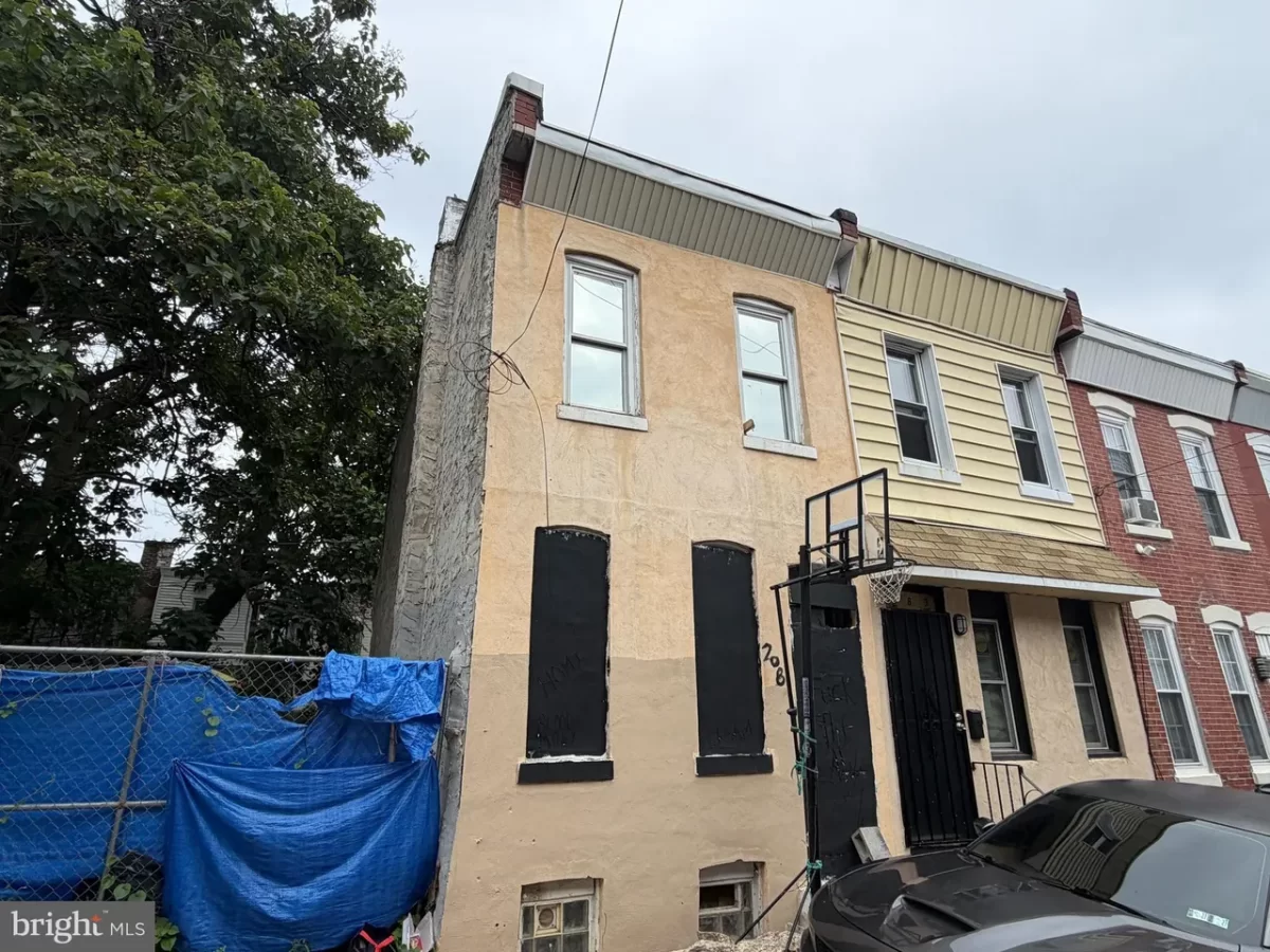 2BR Townhouse for Sale in Philadelphia, PA