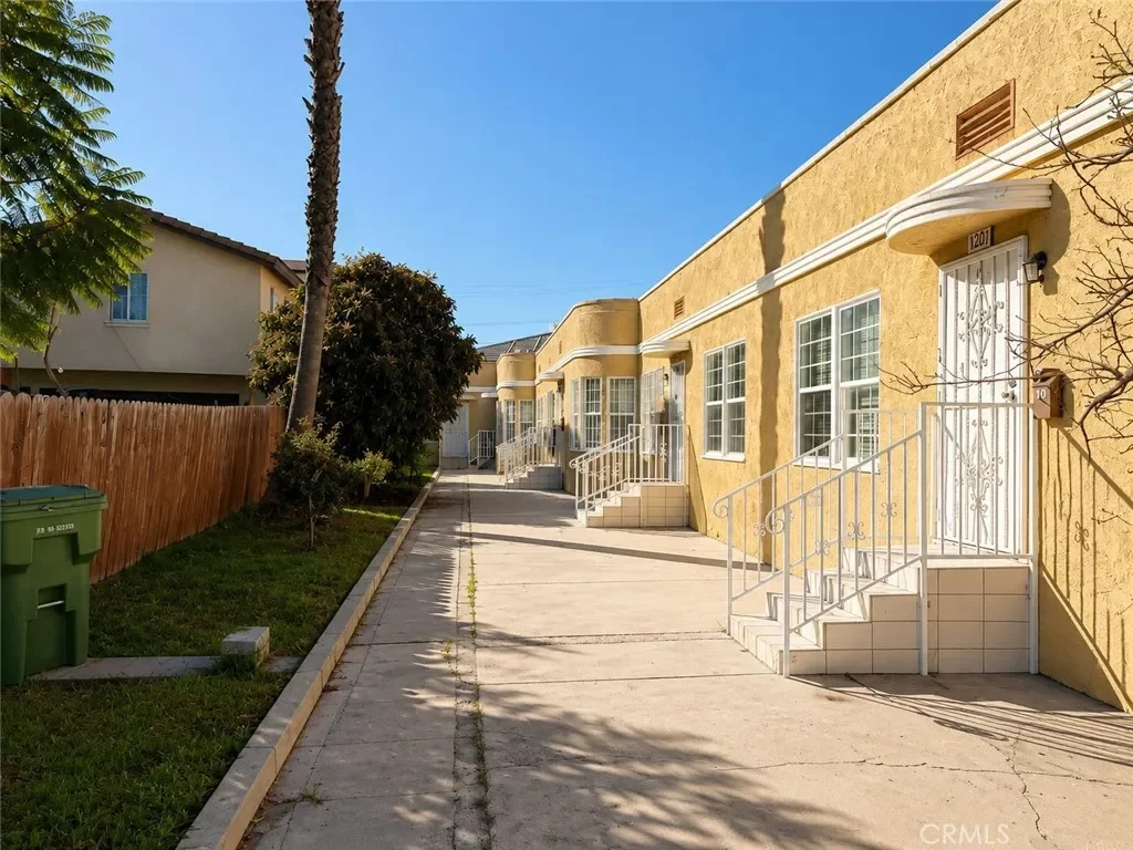 1BR Multi-Family for Sale in Los Angeles, CA