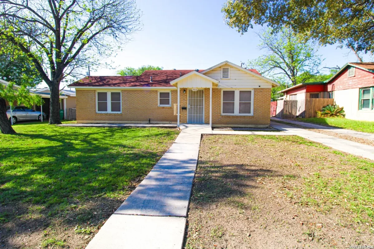 2BR House for Rent in San Antonio, TX