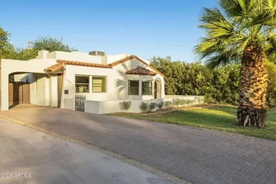2BR House for Sale in Phoenix, AZ