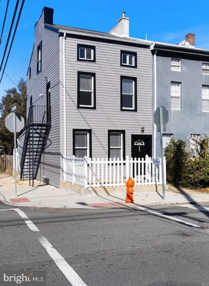 2BR Townhouse for Rent in Philadelphia, PA
