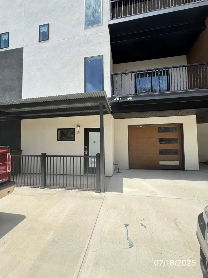 3BR Townhouse for Sale in San Antonio, TX