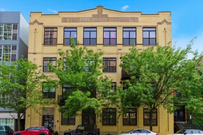 2BR Condo for Sale in Chicago, IL