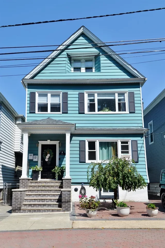 3BR Multi-Family for Rent in Bayonne, NJ