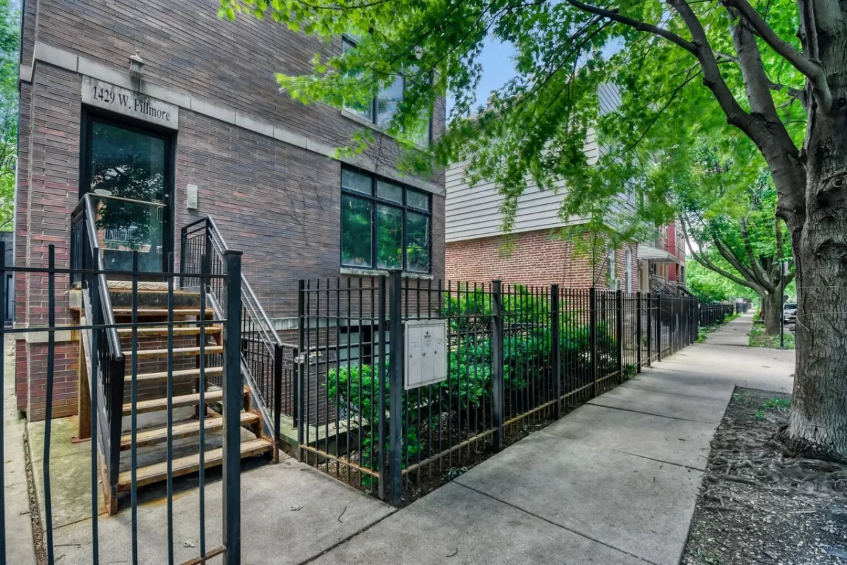 3BR Condo for Sale in Chicago, IL