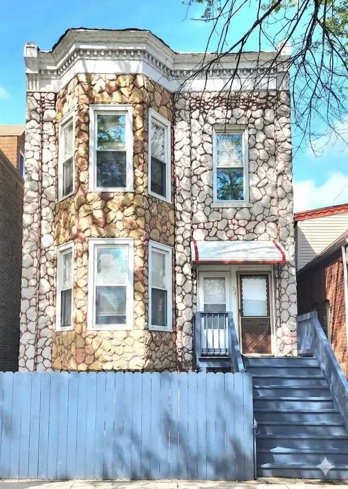 2BR House for Rent in Chicago, IL