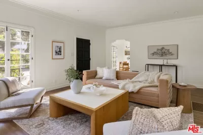 2BR Townhouse for Sale in Los Angeles, CA