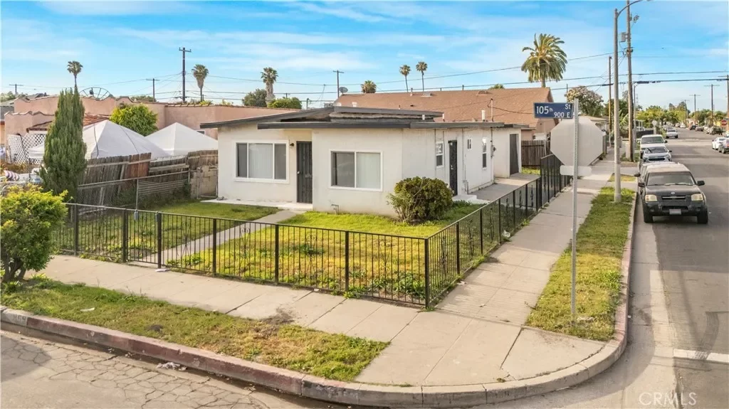 3BR House for Sale in Los Angeles, CA