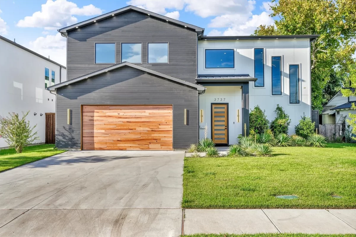 6BR House for Sale in Dallas, TX
