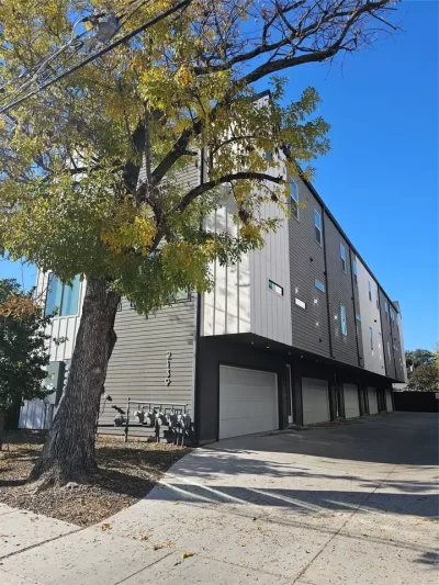 2BR Condo for Rent in Dallas, TX