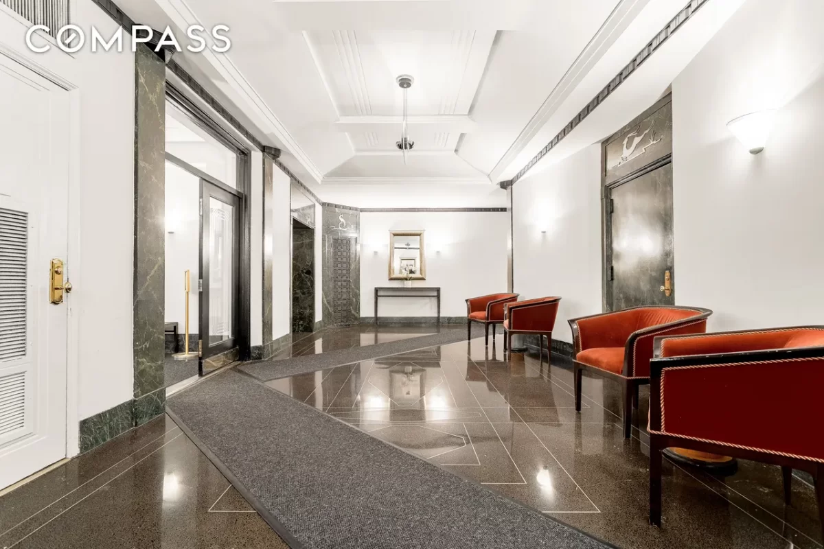 2BR Condo for Sale in Manhattan, NY