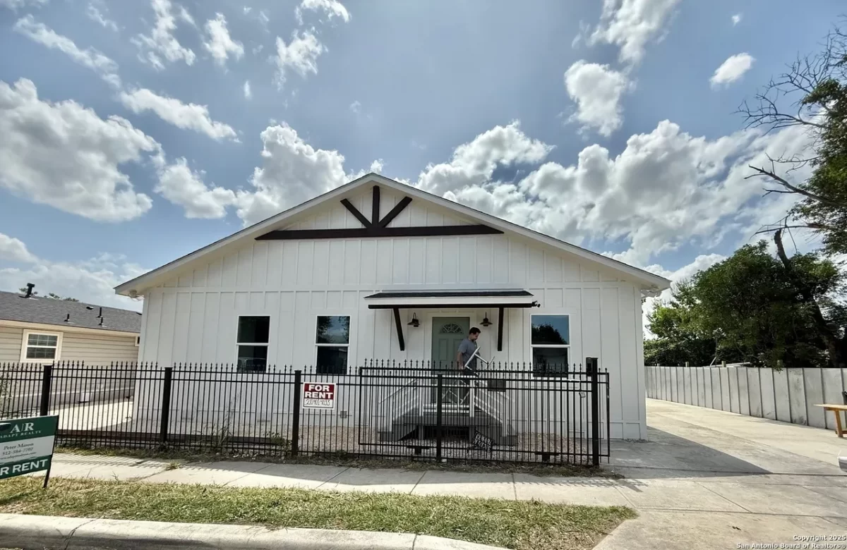 2BR House for Rent in San Antonio, TX