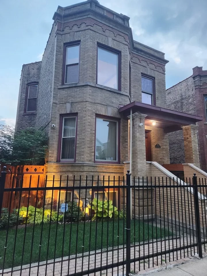 3BR House for Rent in Chicago, IL