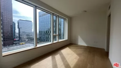 Condo for Sale in Los Angeles, CA