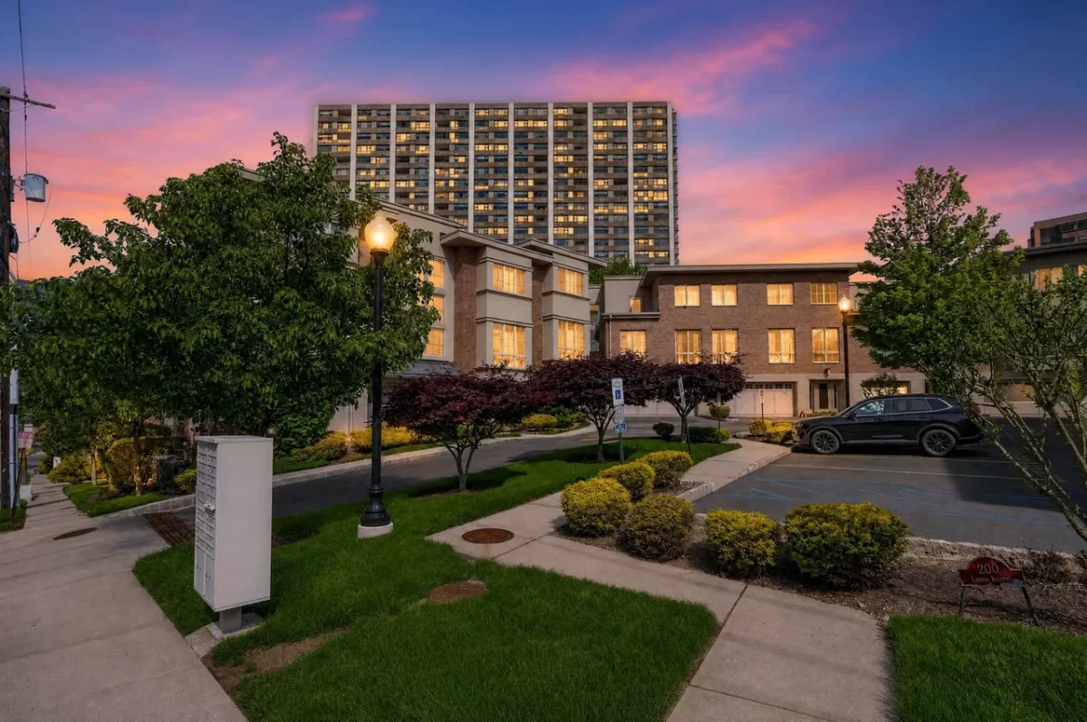 2BR Townhouse for Sale in Cliffside Park, NJ