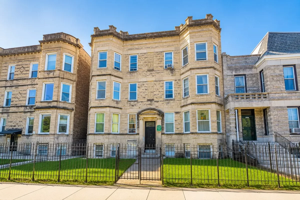 2BR Apartment for Rent in Chicago, IL