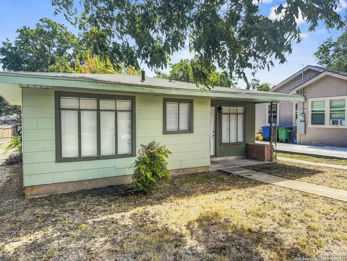 2BR House for Rent in San Antonio, TX