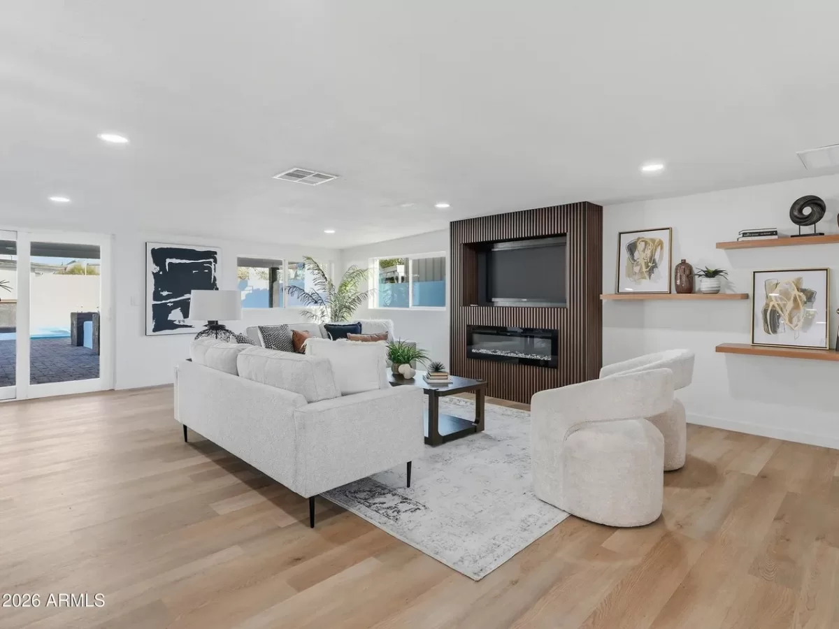 5BR House for Sale in Phoenix, AZ