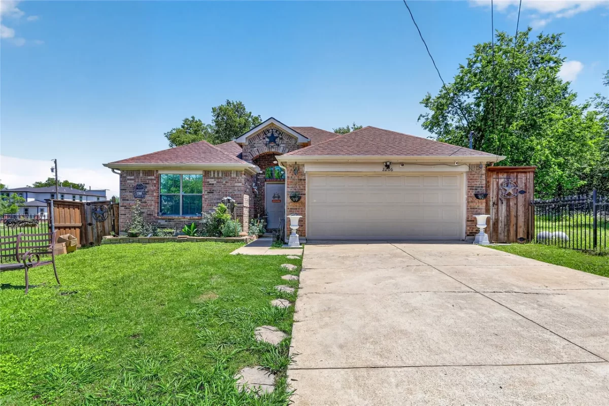 3BR House for Sale in Dallas, TX