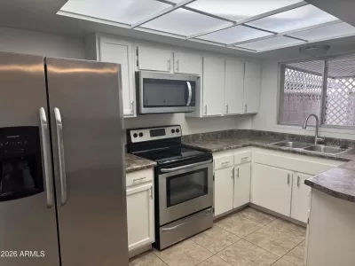 2BR Townhouse for Sale in Glendale, AZ