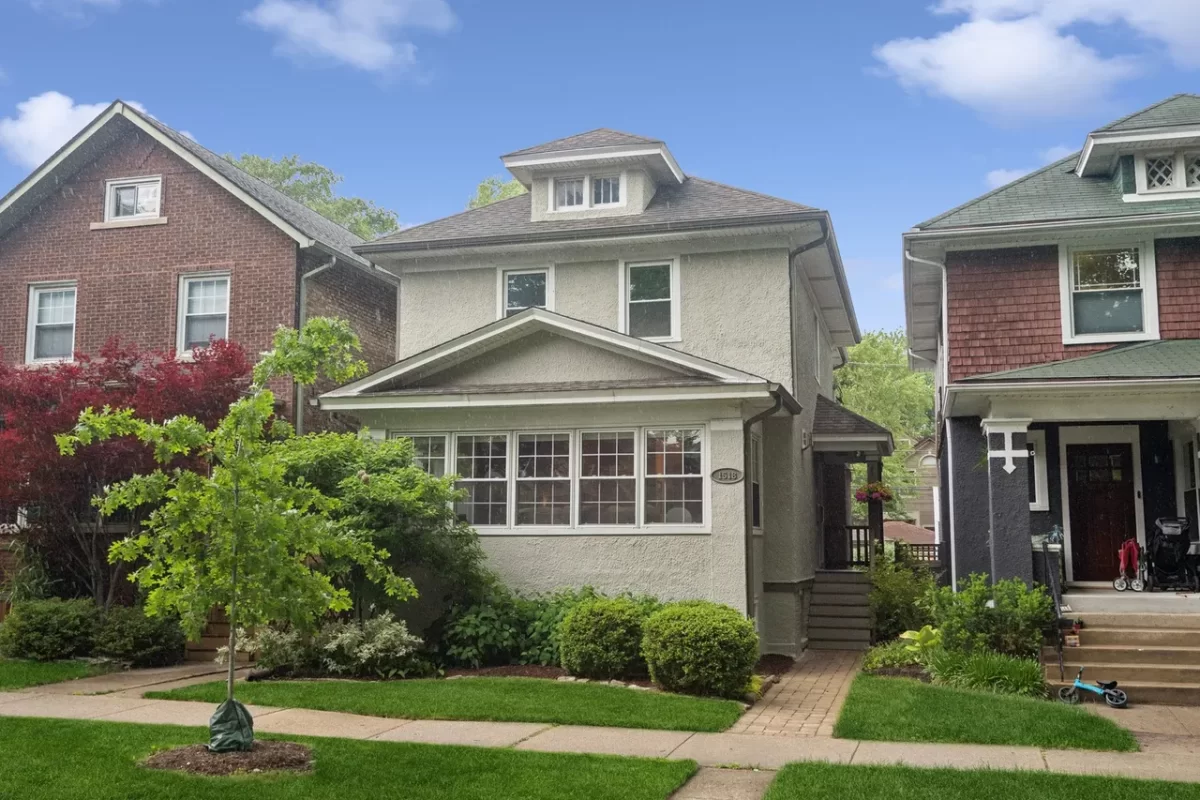 3BR House for Sale in Chicago, IL