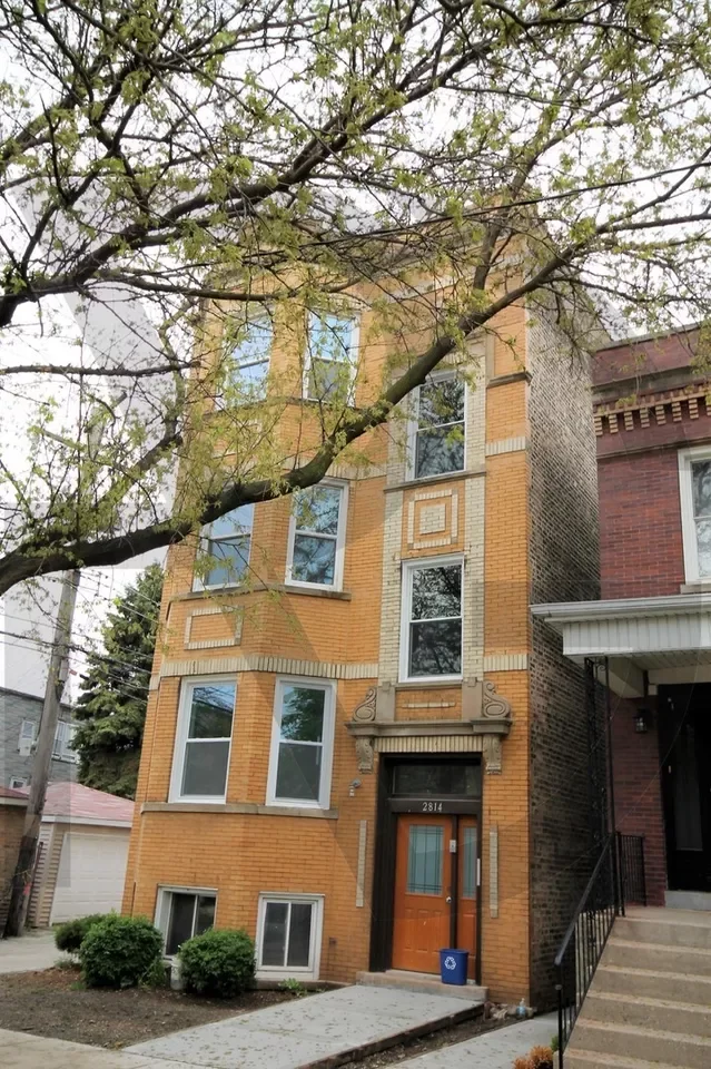 2BR Apartment for Rent in Chicago, IL