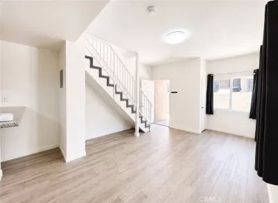 2BR House for Rent in Los Angeles, CA