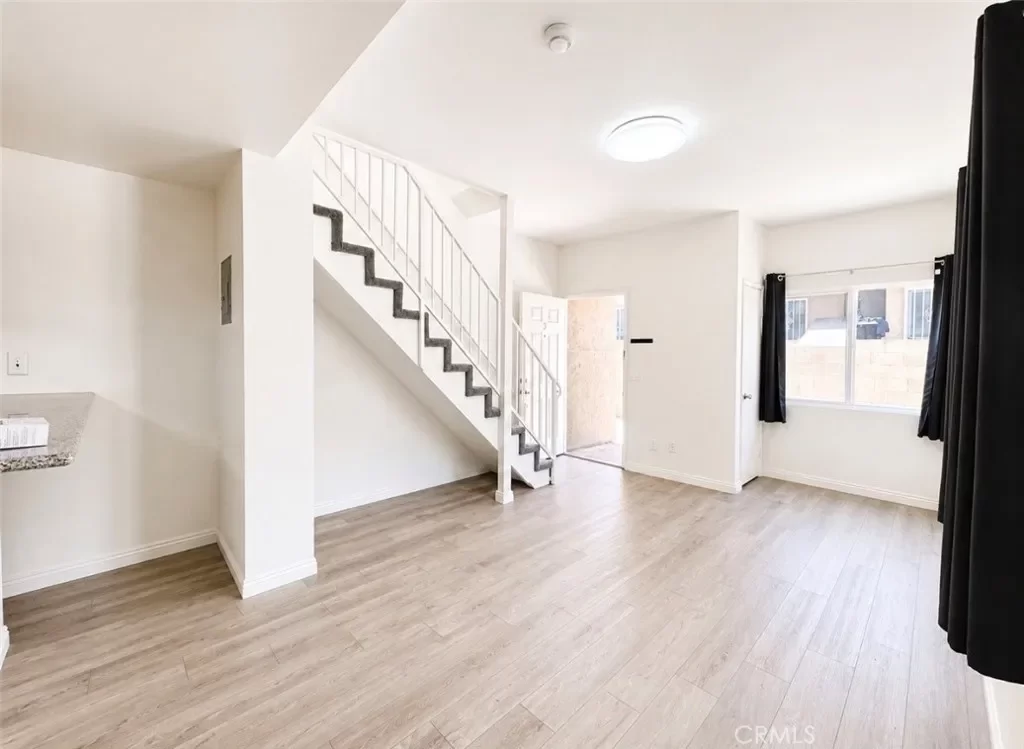 2BR House for Rent in Los Angeles, CA