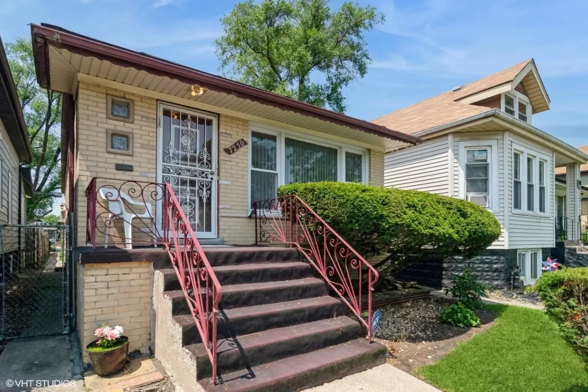 3BR House for Sale in Chicago, IL