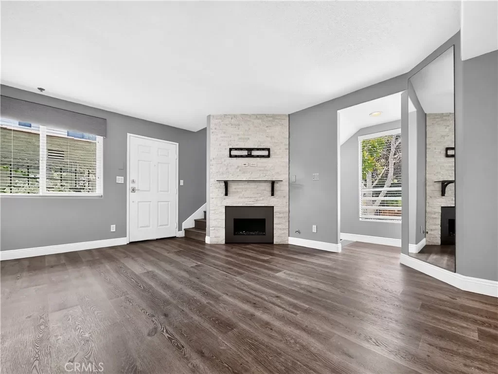 2BR House for Rent in Los Angeles, CA