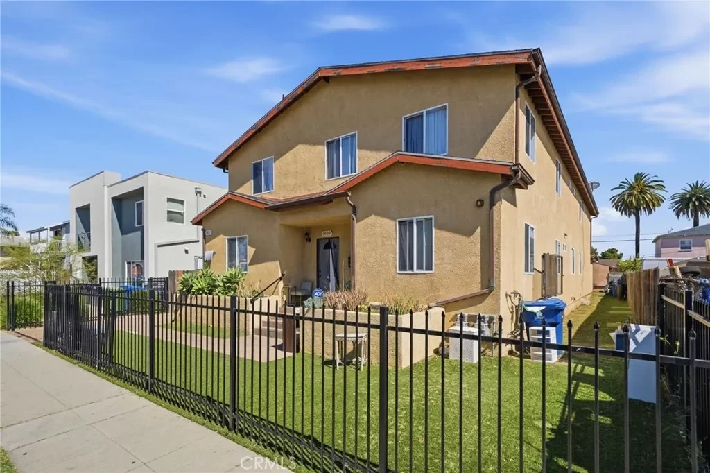 1BR Multi-Family for Sale in Los Angeles, CA