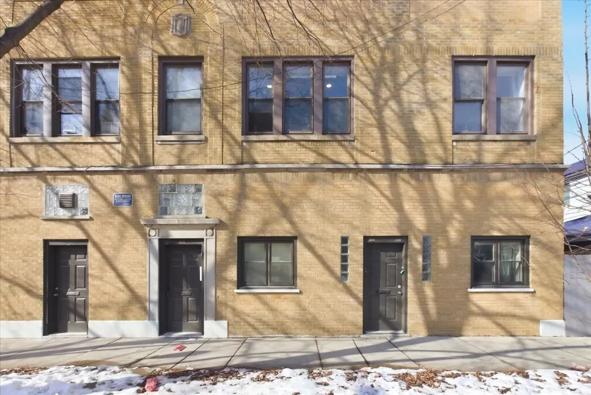 House for Rent in Chicago, IL