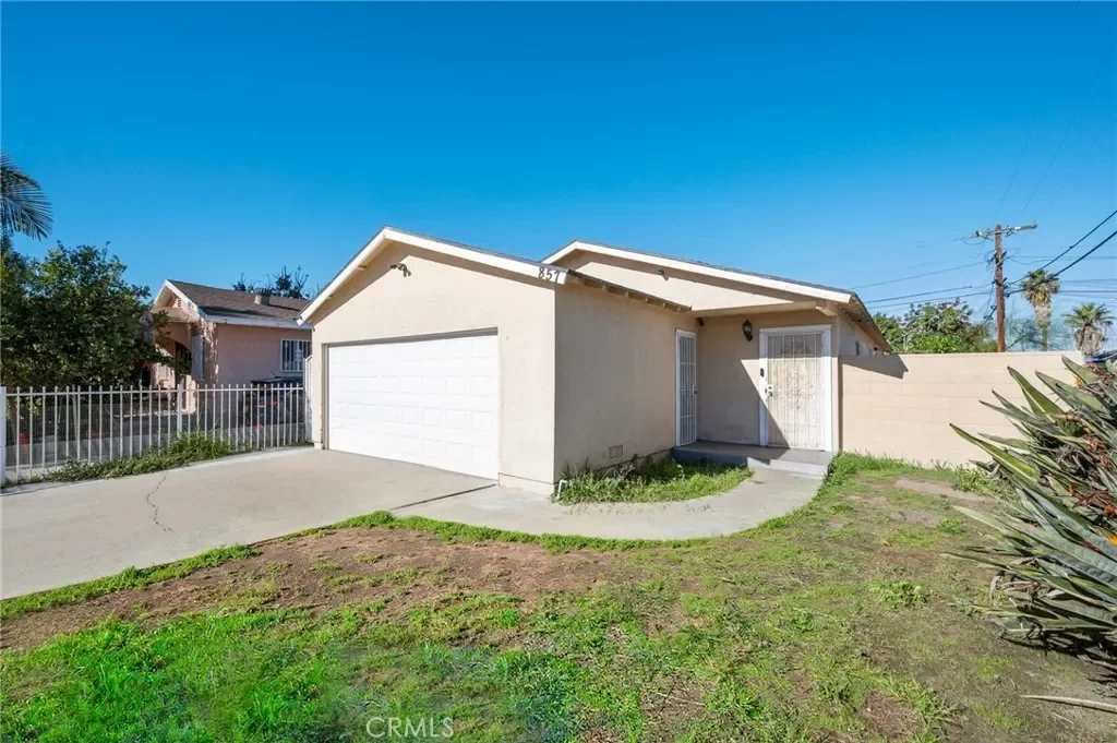 4BR House for Sale in Los Angeles, CA