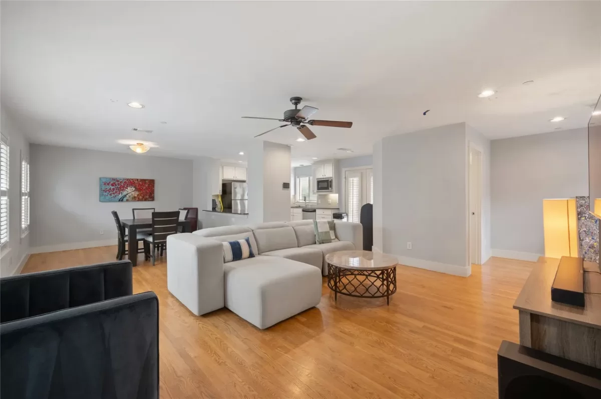 2BR Condo for Sale in Dallas, TX