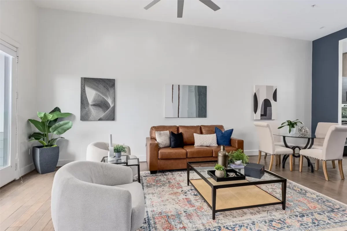 3BR Townhouse for Sale in Dallas, TX