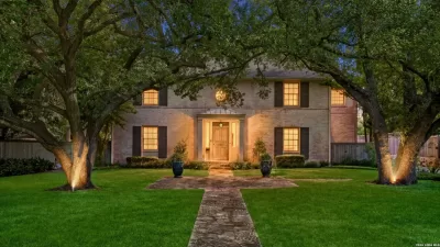4BR House for Sale in Terrell Hills, TX