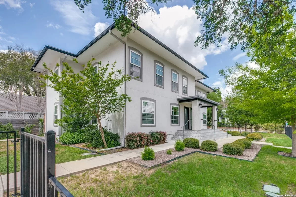 2BR House for Rent in Olmos Park, TX