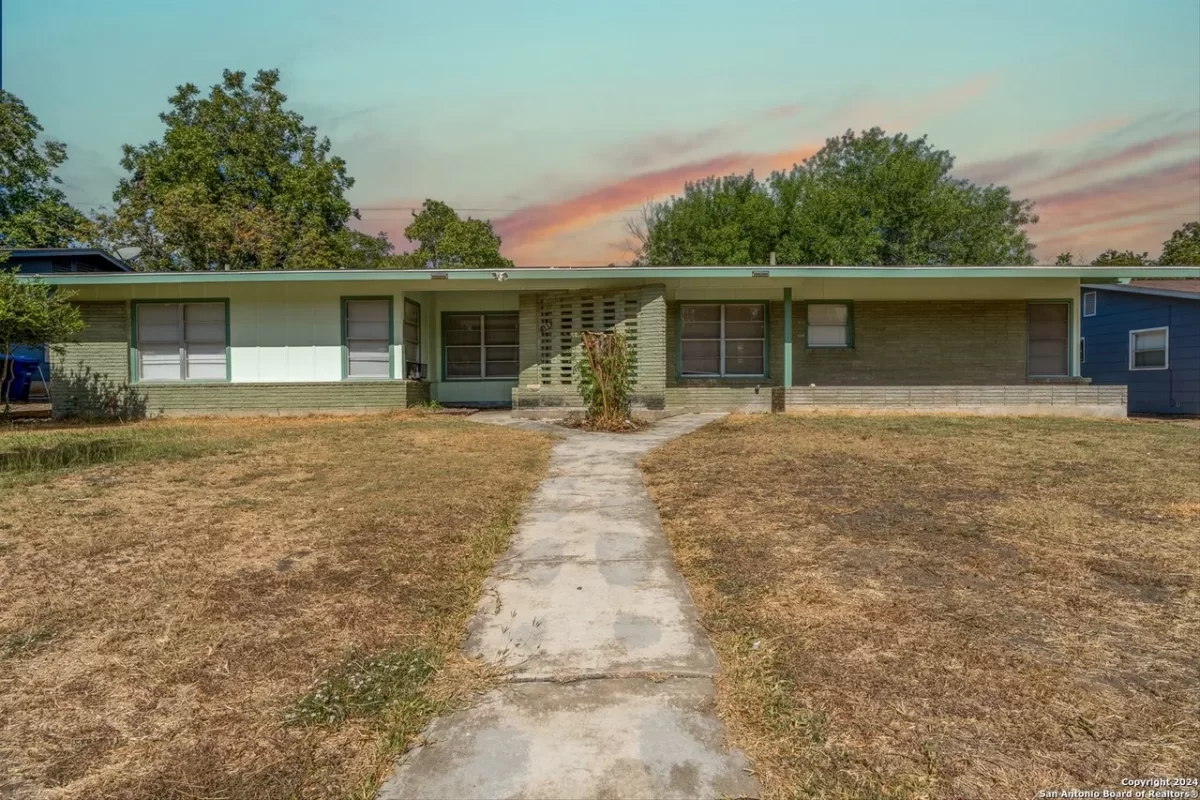 2BR House for Rent in San Antonio, TX
