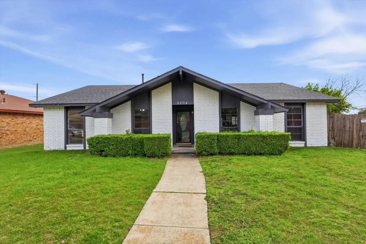 4BR House for Sale in Dallas, TX