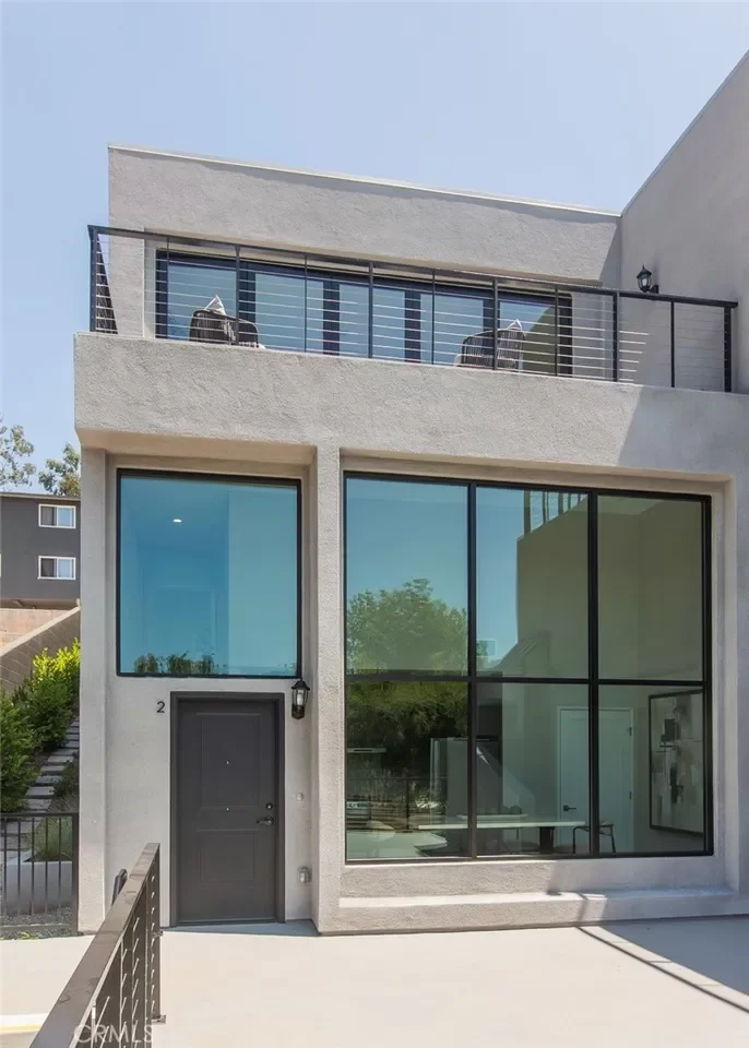 3BR Condo for Sale in Los Angeles, CA