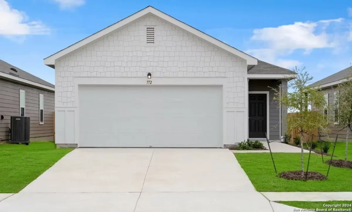 3BR House for Sale in San Antonio, TX