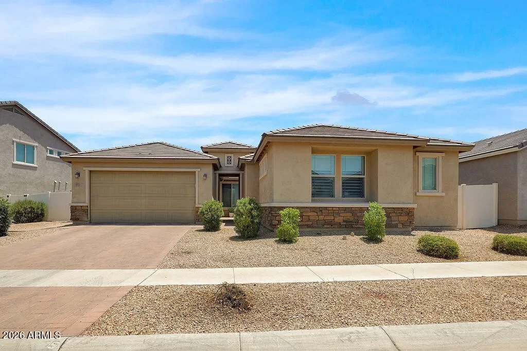 4BR House for Sale in Phoenix, AZ